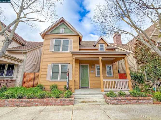 3198 S Front St, Hercules, CA 94547