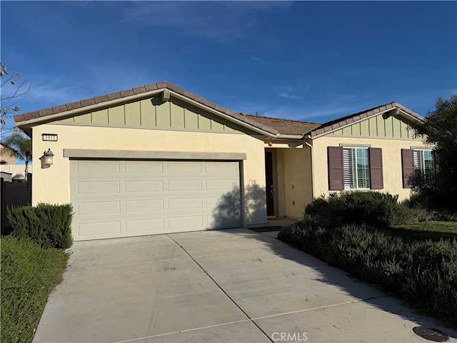 1011 Hazel Ct, Calimesa, CA 92320