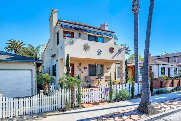 236 8th St, Seal Beach, CA 90740