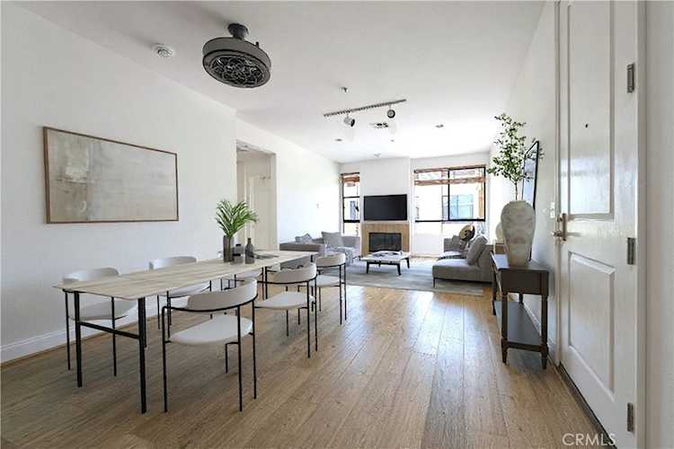 6938 Laurel Canyon Blvd #304, North Hollywood, CA 91605