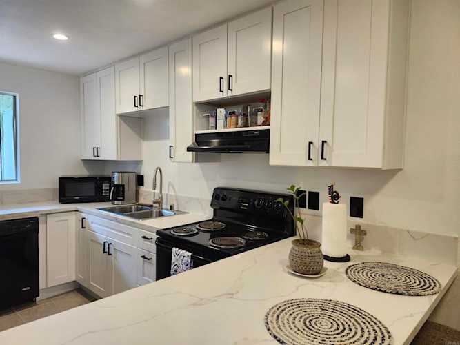170 E St #D5, Chula Vista, CA 91910