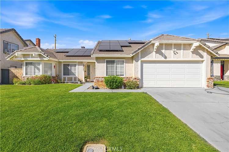2709 Sandstone Ct, Palmdale, CA 93551