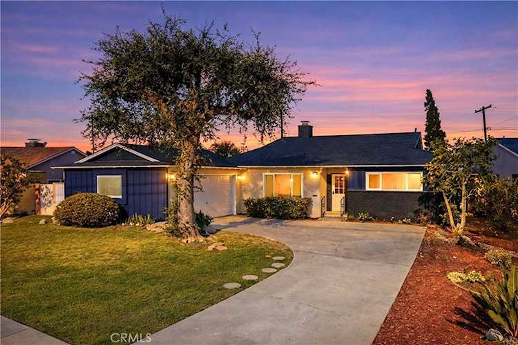 10703 Woodruff Ave, Downey, CA 90241