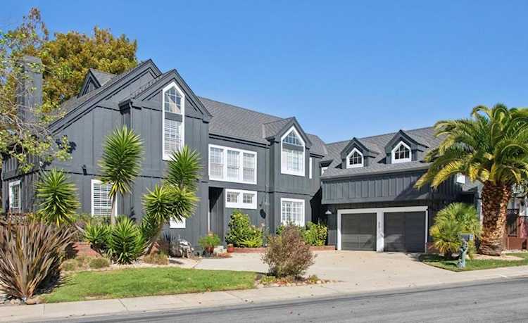 220 Eagle Trace Dr, Half Moon Bay, CA 94019