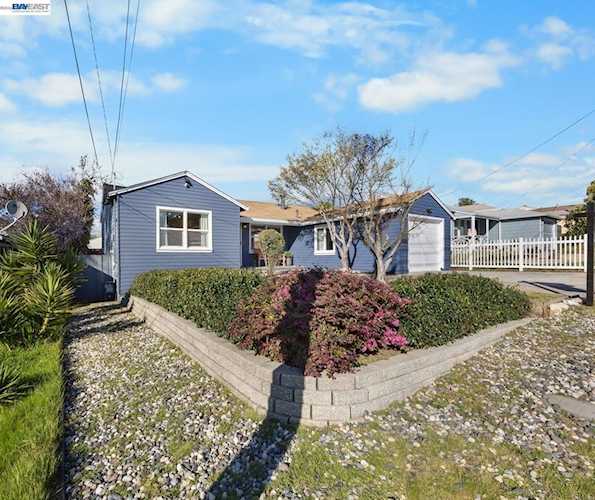 2672 Watson St, Castro Valley, CA 94546
