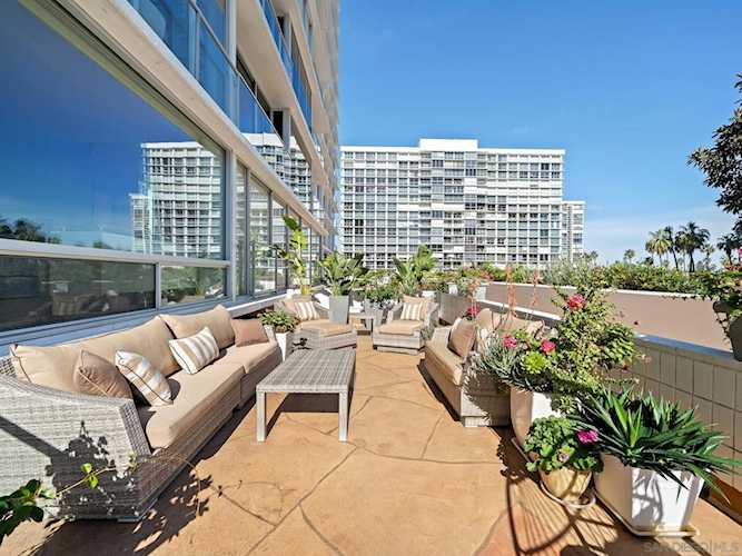 1760 Avenida Del Mundo #101 & 110, Coronado, CA 92118