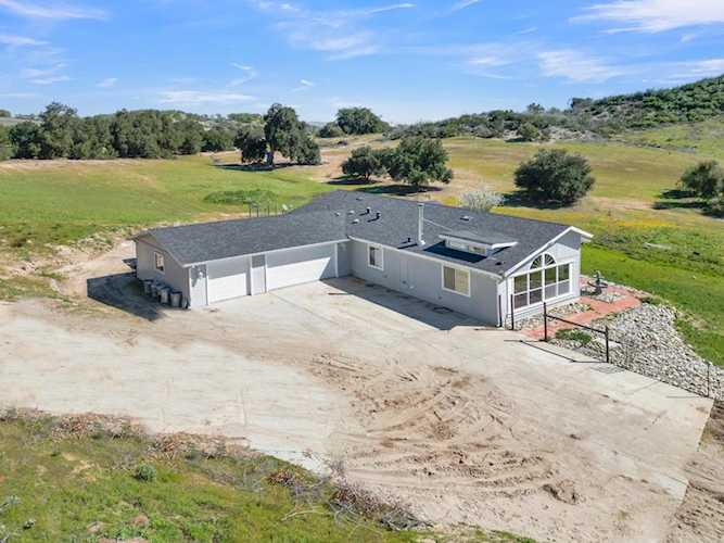 53330 Smith Rd, Bradley, CA 93426
