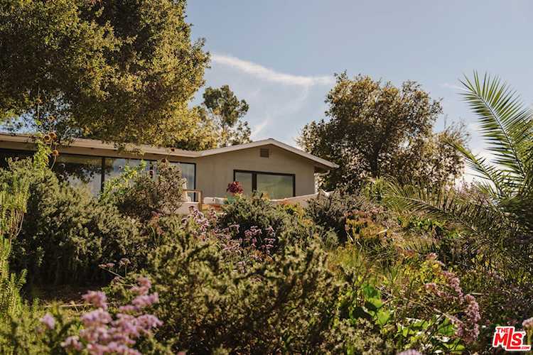 9550 Wheatland Ave, Sunland, CA 91040