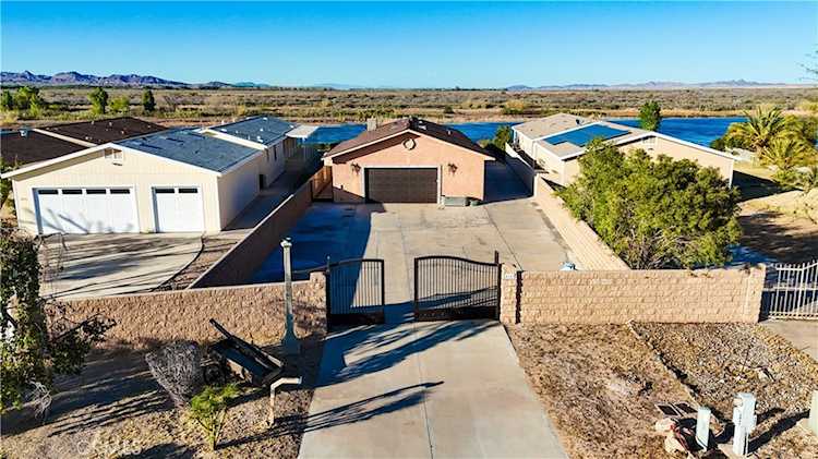 4841 Hidden Beaches Dr, Blythe, CA 92225