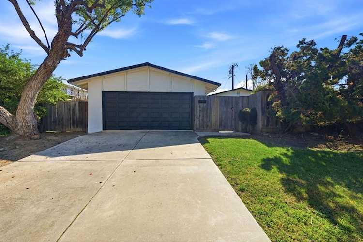 886 Brent Dr, Cupertino, CA 95014