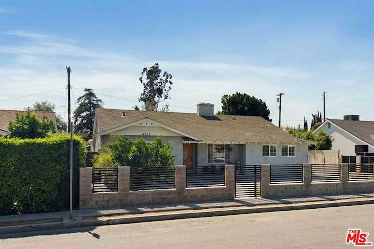 14552 Runnymede St, Van Nuys, CA 91405