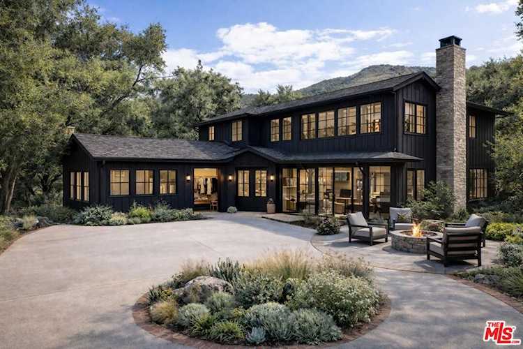 730 Crater Camp Dr, Calabasas, CA 91302