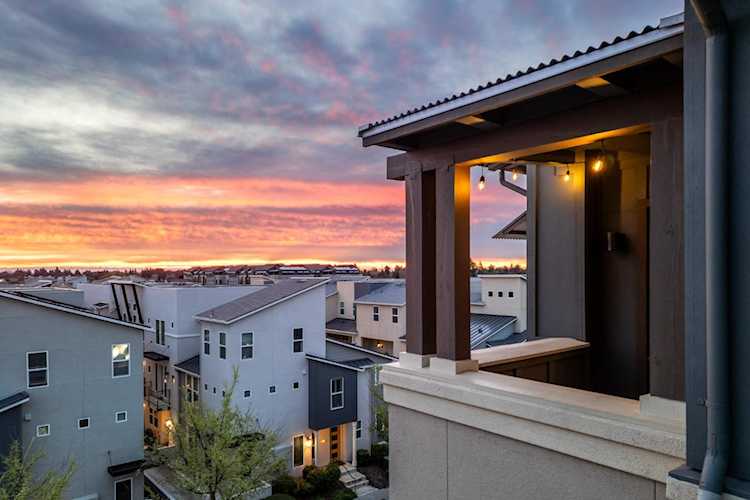 1661 Spring Street #433, Davis, CA 95616