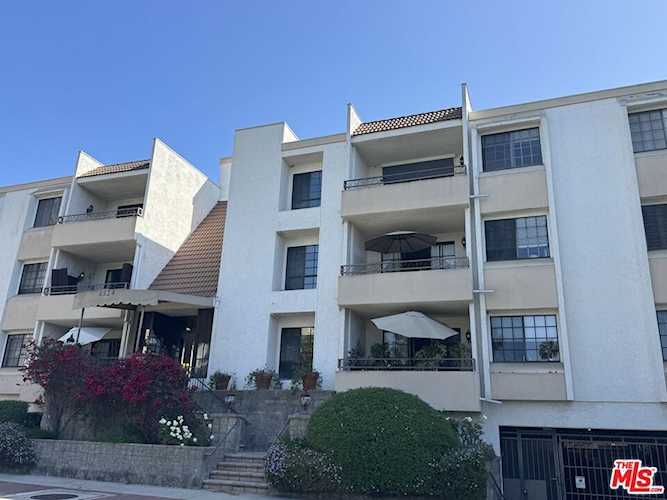 4324 Troost Ave #303, Studio City, CA 91604