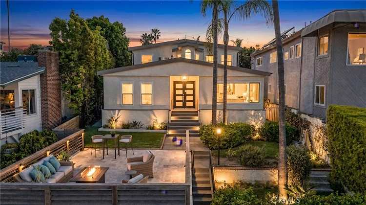 7313 S Earldom Avenue, Playa Del Rey, CA 90293