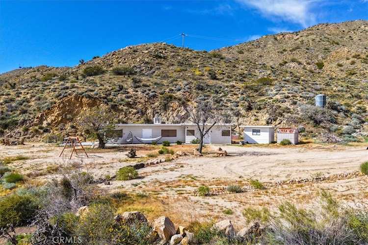 8500 S Samel Rd, Morongo Valley, CA 92256