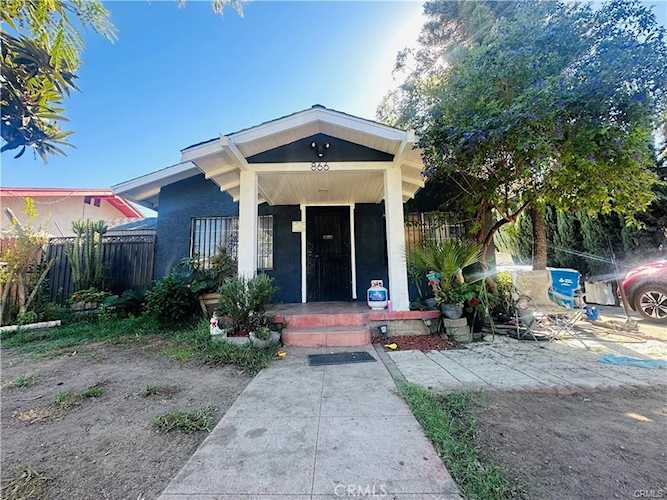 866 E 4th St, Pomona, CA 91766