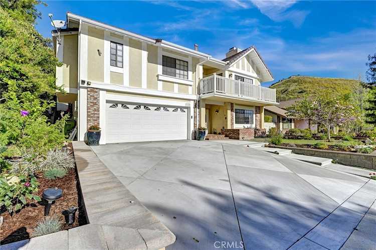 7159 Castle Peak, West Hills, CA 91307