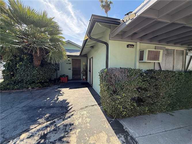 2211 Casitas Ave, Altadena, CA 91001