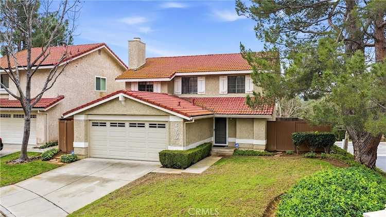 6800 Cedarbark Ct, Oak Park, CA 91377
