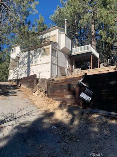 32490 Scandia Dr, Running Springs, CA 92382