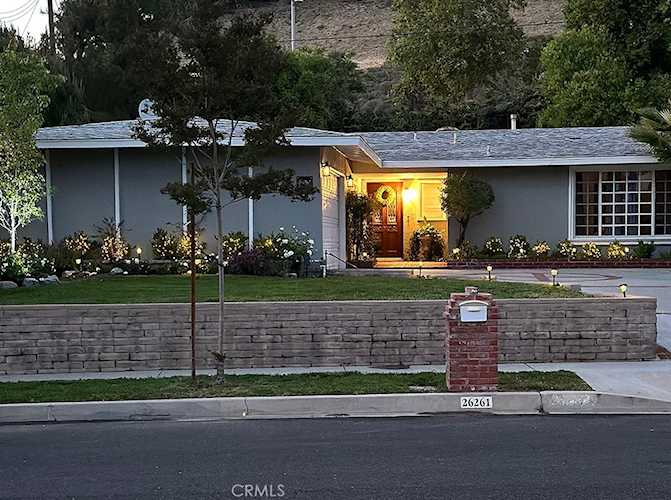 26261 Veva Way, Calabasas, CA 91302