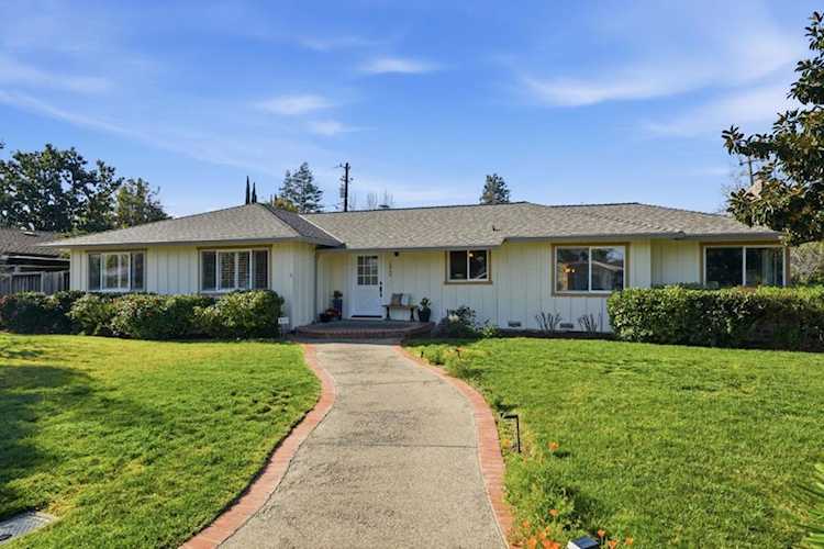 18940 Westview Dr, Saratoga, CA 95070