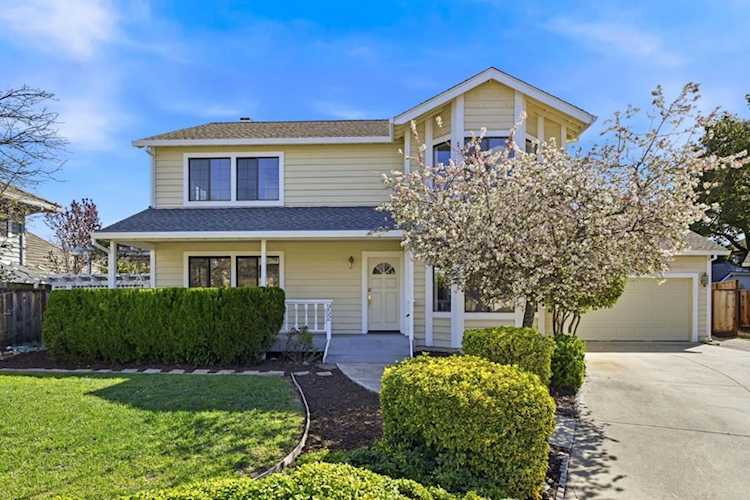 952 Vernie Ct, Cupertino, CA 95014