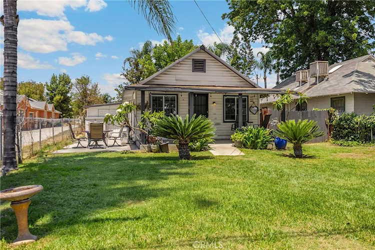 1003 Stevenson St, Colton, CA 92324