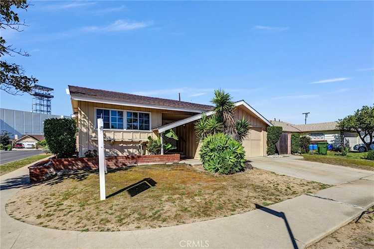 17123 S Orchard Ave, Gardena, CA 90247