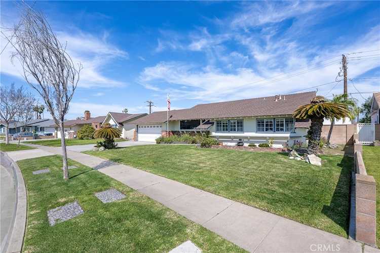 7401 Grandoaks, Stanton, CA 90680