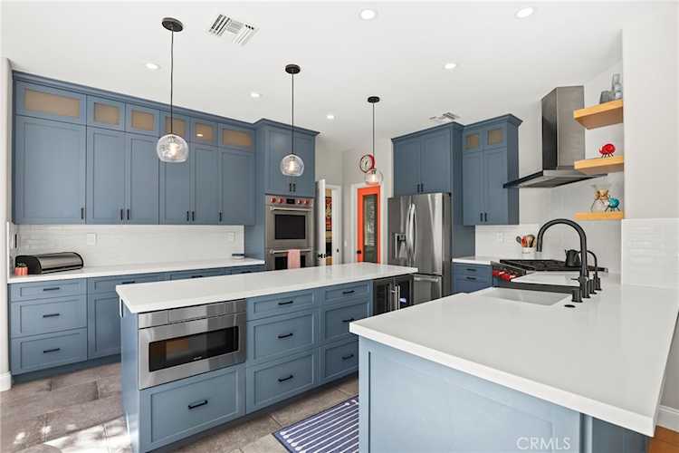 22312 Delia Ct, Calabasas, CA 91302