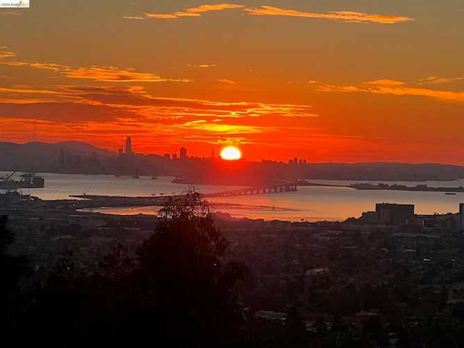 1426 Grand View Dr, Berkeley, CA 94705