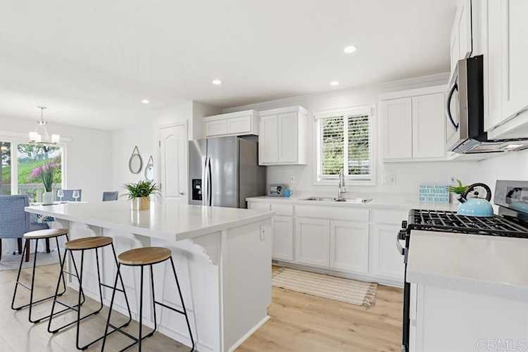 525 W El Norte Parkway #348, Escondido, CA 92026