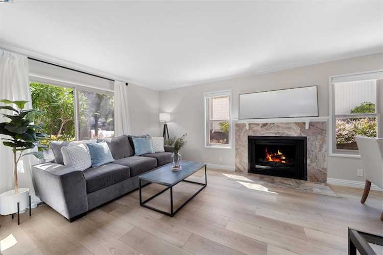 427 Chalda Wy., Moraga, CA 94556