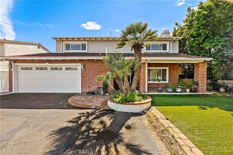 15846 Plummer St, North Hills, CA 91343