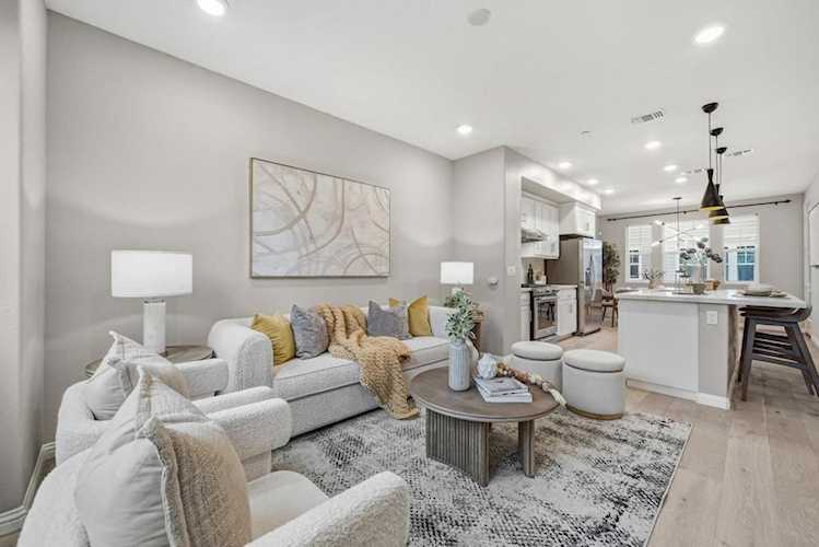 346 Circuit Way, Mountain View, CA 94043