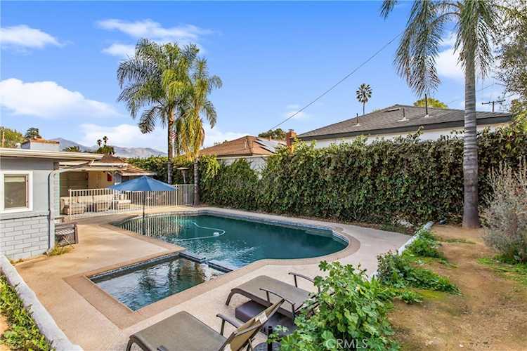 1235 W Cypress, Redlands, CA 92373
