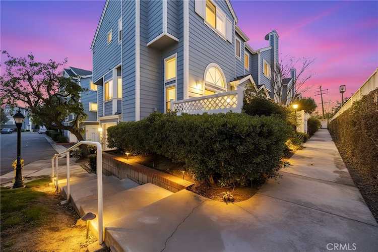 13144 Sycamore Village Dr, Norwalk, CA 90650