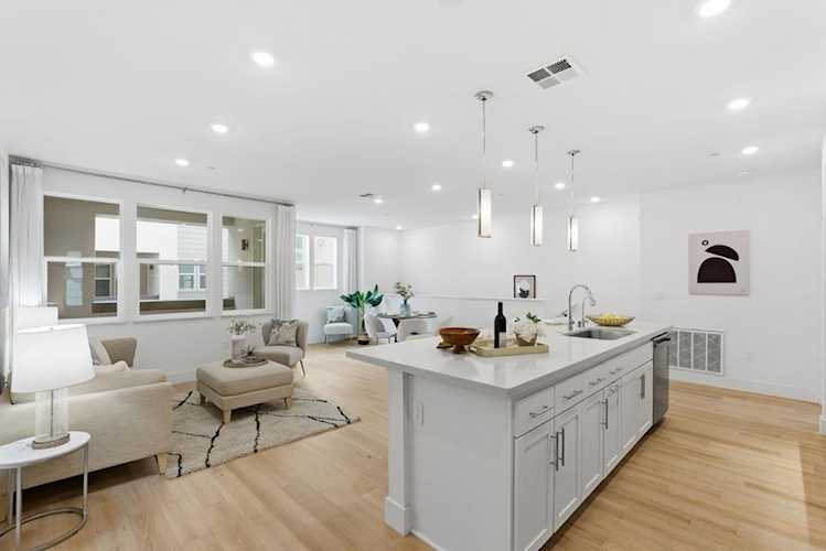2933 Lamory Place #111, Santa Clara, CA 95051