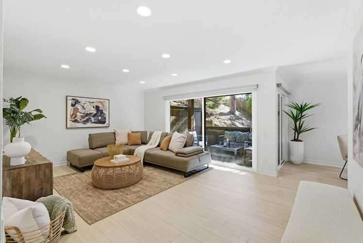 3335 La Mesa Dr #4, San Carlos, CA 94070