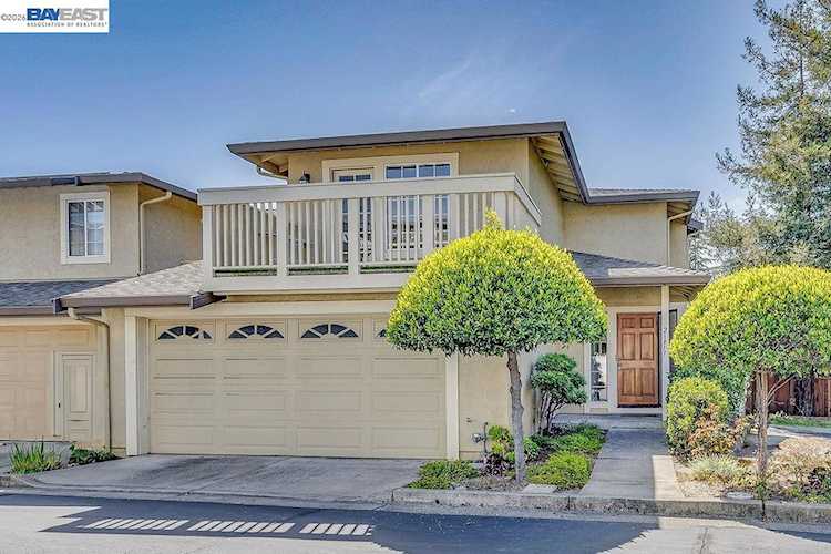 21917 Nugget Canyon Dr, Castro Valley, CA 94552