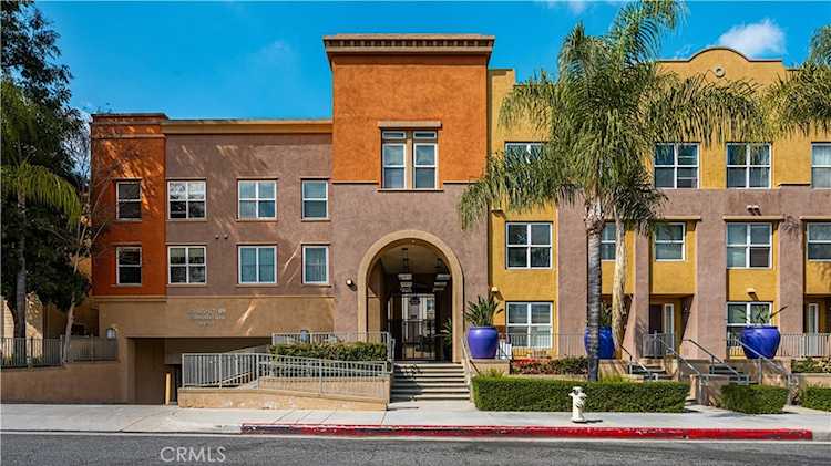 85 E Commonwealth Ave #3D, Alhambra, CA 91801