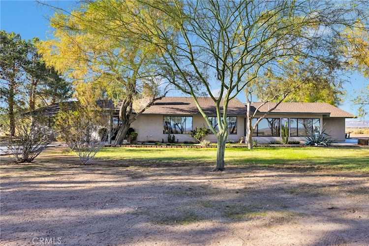 37404 Harvard Rd, Newberry Springs, CA 92365