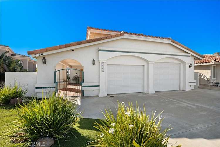 30181 Swan Point, Canyon Lake, CA 92587