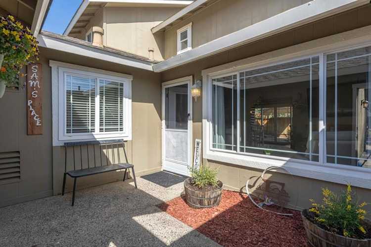 19311 Creekside Circle, Salinas, CA 93908