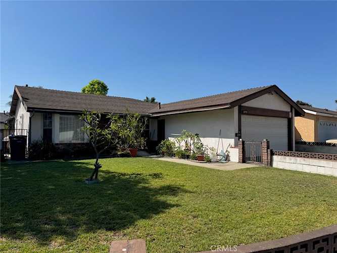 11974 Bos St, Cerritos, CA 90703