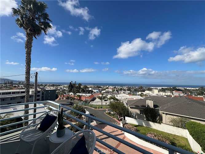 867 Aubrey Ct #2, Hermosa Beach, CA 90254