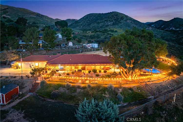 2862 Calmgarden Rd, Acton, CA 93510