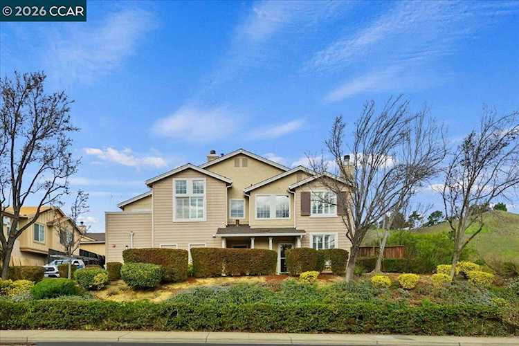 7323 Croy Ln, Dublin, CA 94568